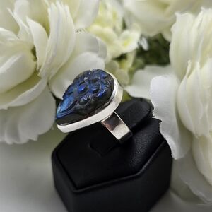 CARVED FLOWER RING